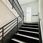 : 3 Pieces Avec Parking Et Animaux Acceptes - Fr-1-495-135