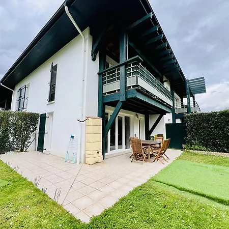 Lejlighed : 3 Pieces Avec Parking Et Animaux Acceptes - Fr-1-495-135