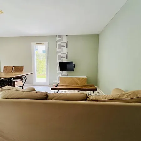 : 3 Pieces Avec Parking Et Animaux Acceptes - Fr-1-495-135