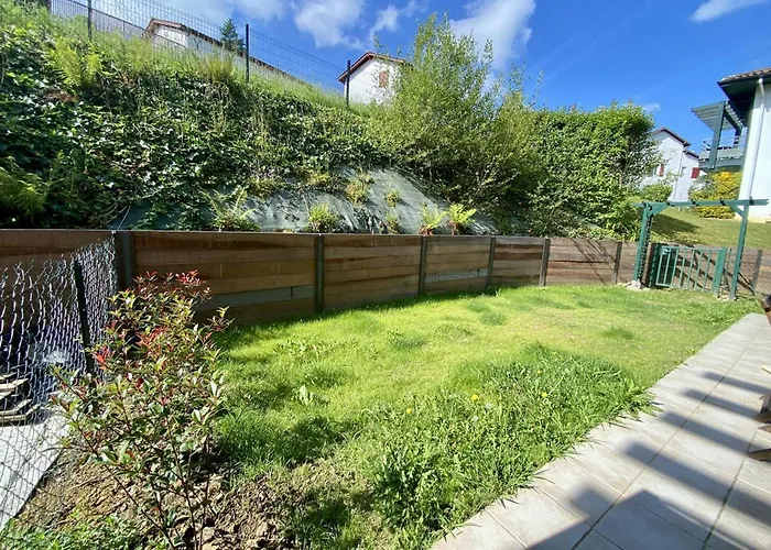 : 3 Pieces Avec Parking Et Animaux Acceptes - Fr-1-495-135